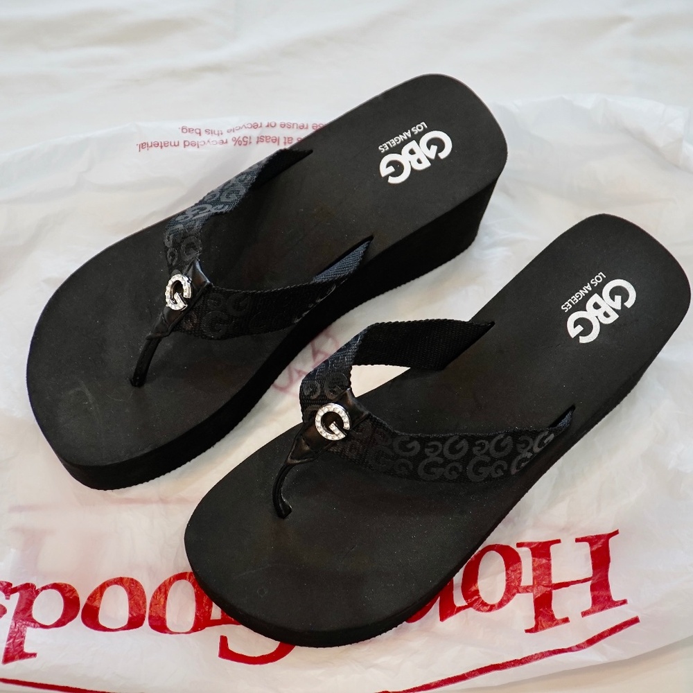 Guess Logo Flip Flops PLATFORM WEDGE